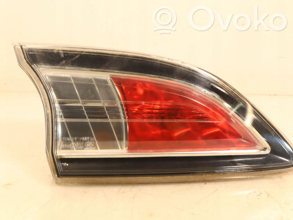 Mazda 3 II Luz trasera/de freno 