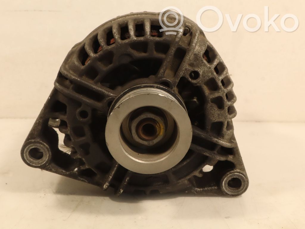 Opel Astra H Alternador 