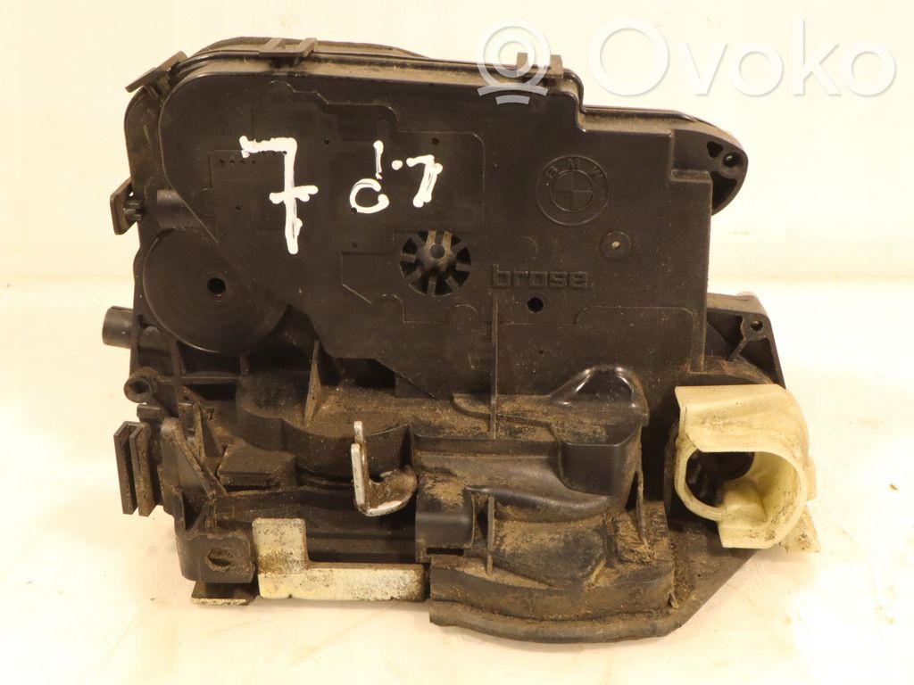 BMW 3 E90 E91 Front door lock 