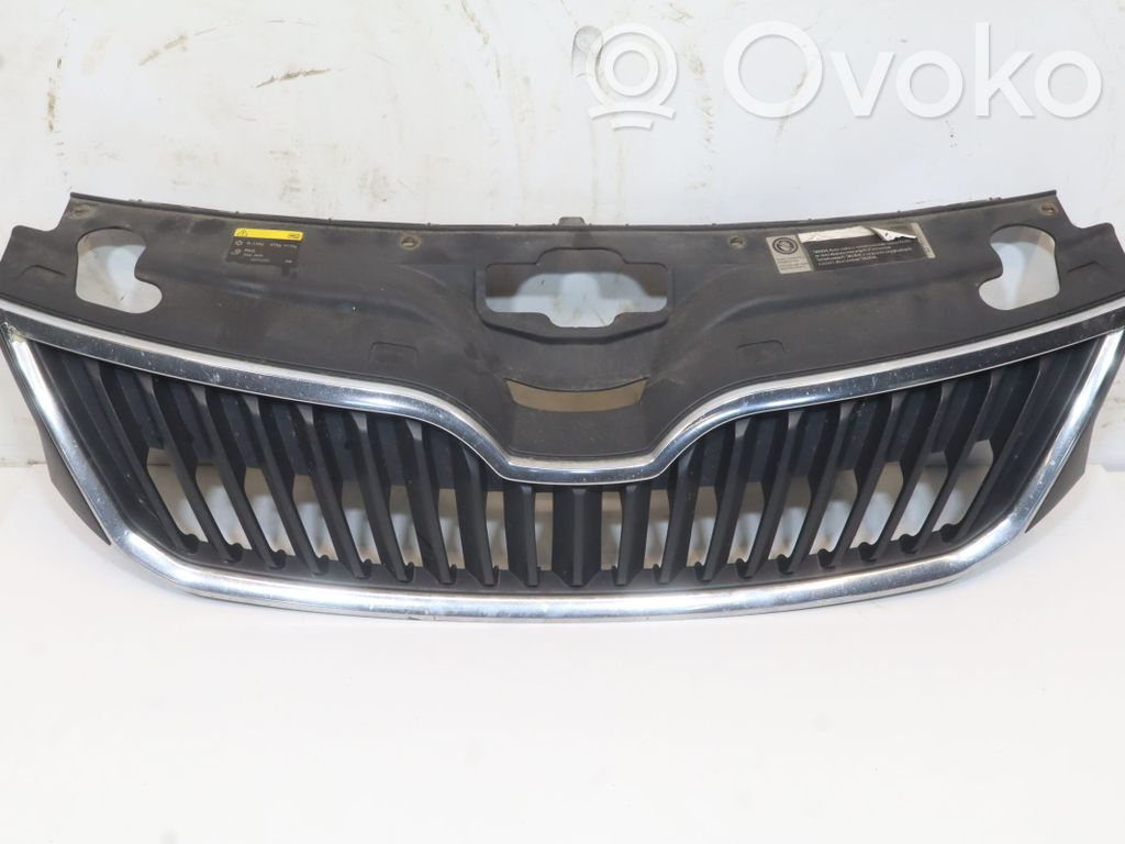 Skoda Rapid (NH) Grilă față 