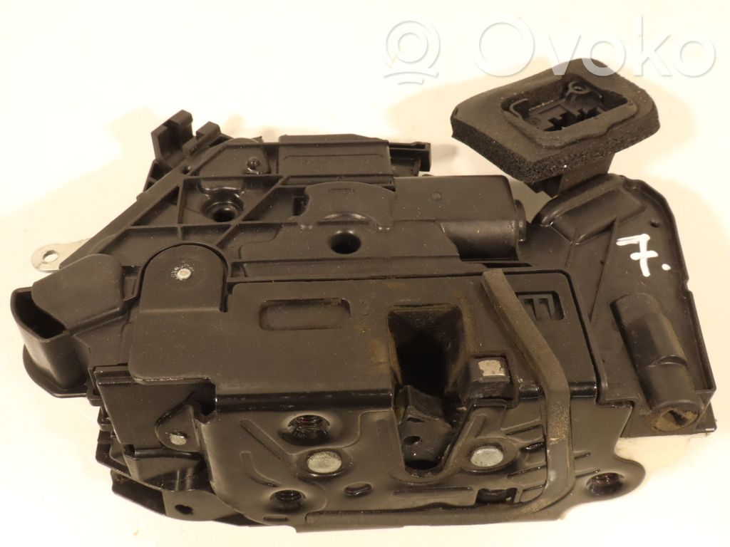 Volkswagen Polo V 6R Serratura portiera anteriore 
