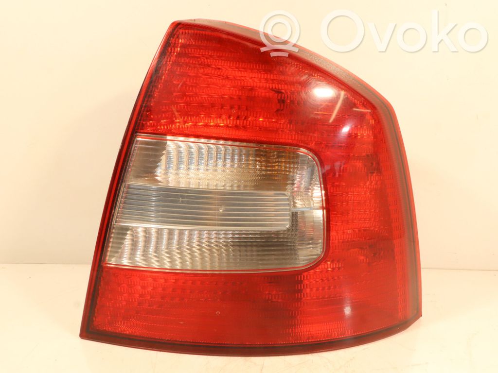 Skoda Octavia Mk2 (1Z) Lampa tylna 