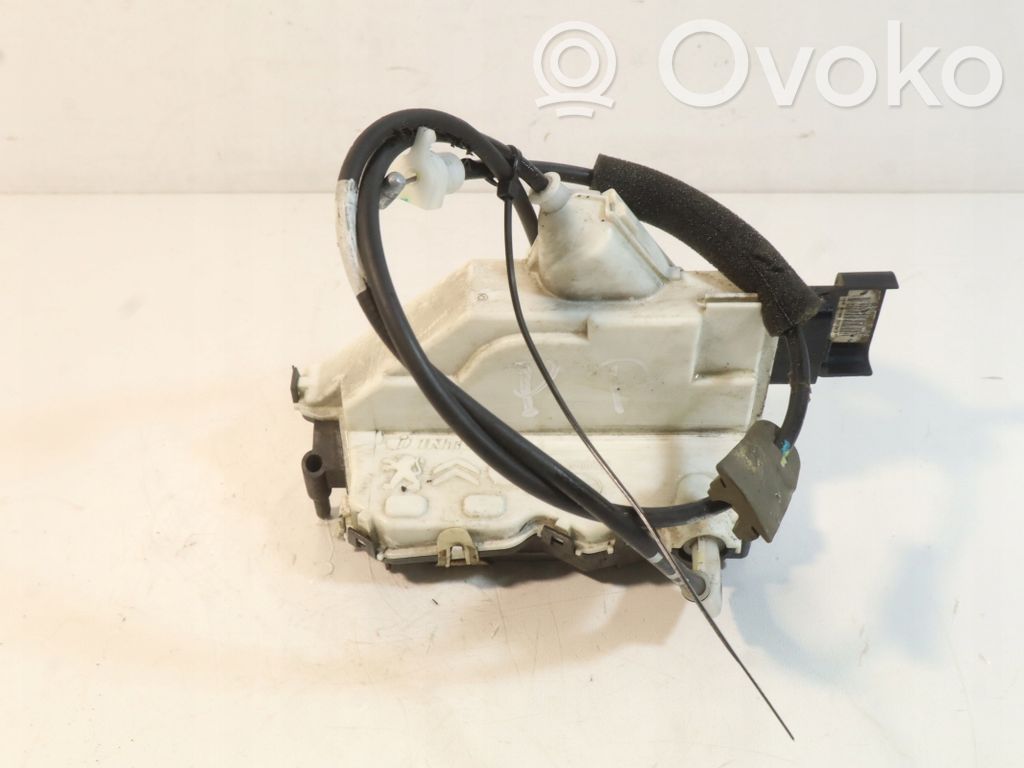 Peugeot 508 Front door lock 
