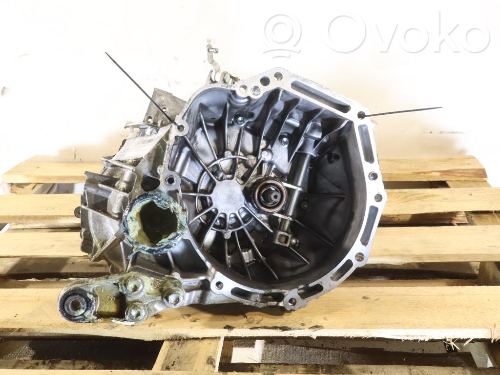 Suzuki Swift III Mechaninė 5 pavarų dėžė 