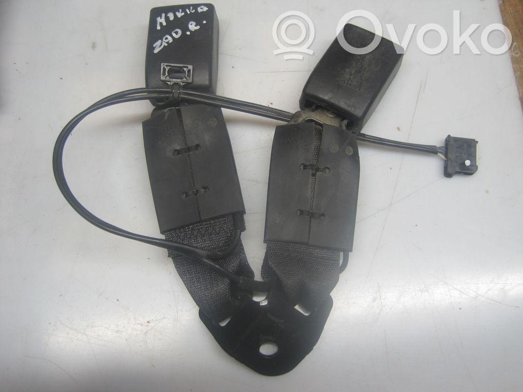Opel Mokka X Hebilla del cinturón de seguridad trasero 