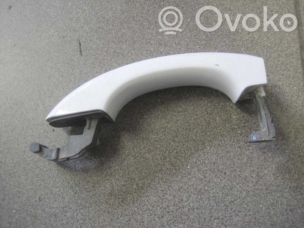 Manecilla externa puerta trasera   2H0837209