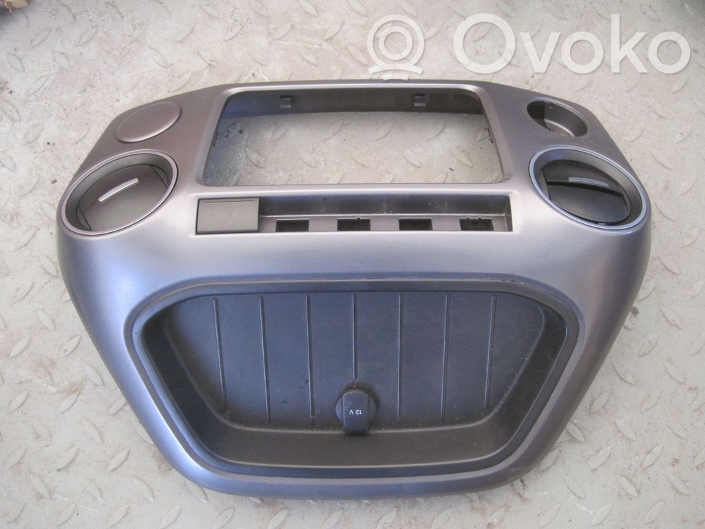 Volkswagen Amarok Konsola środkowa / Radio / GPS 