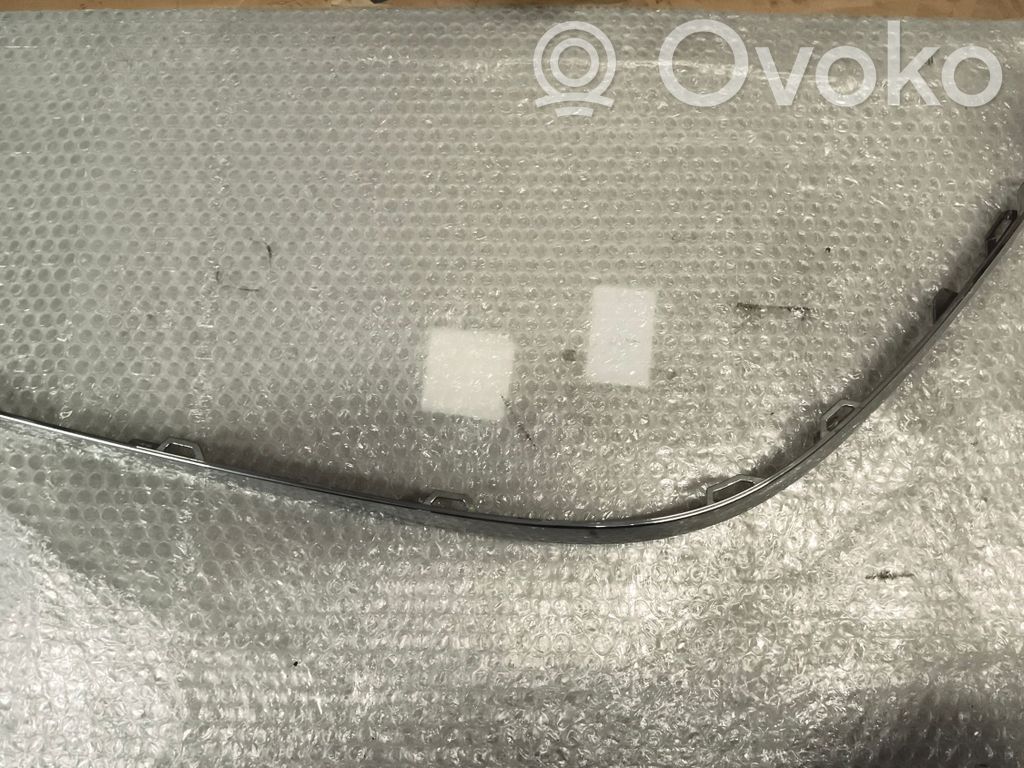 Volkswagen PASSAT B7 Modanatura della barra di rivestimento del paraurti anteriore 