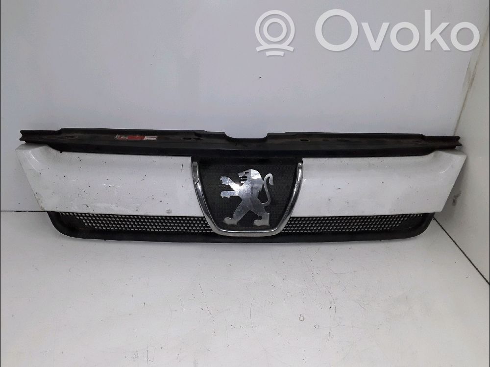 Peugeot Boxer Etupuskurin ylempi jäähdytinsäleikkö 