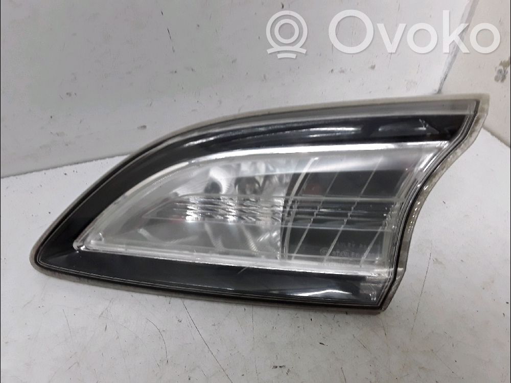 Mazda 3 II Lampy tylnej klapy bagażnika 