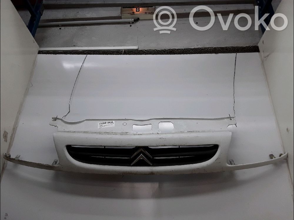 Citroen Saxo Etupuskurin ylempi jäähdytinsäleikkö 