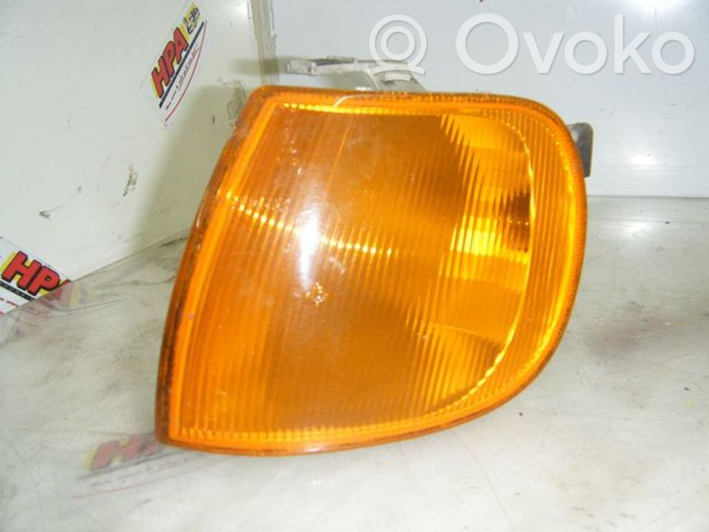 Volkswagen Polo III 6N 6N2 6NF Kierunkowskaz przedni 