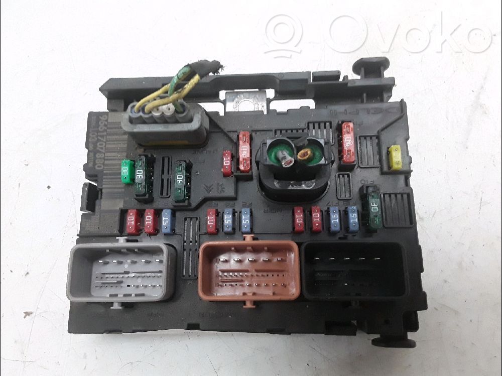 Citroen C3 Fuse module 