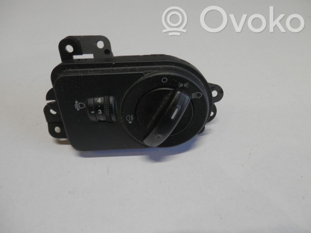 Ford Fusion Light switch 