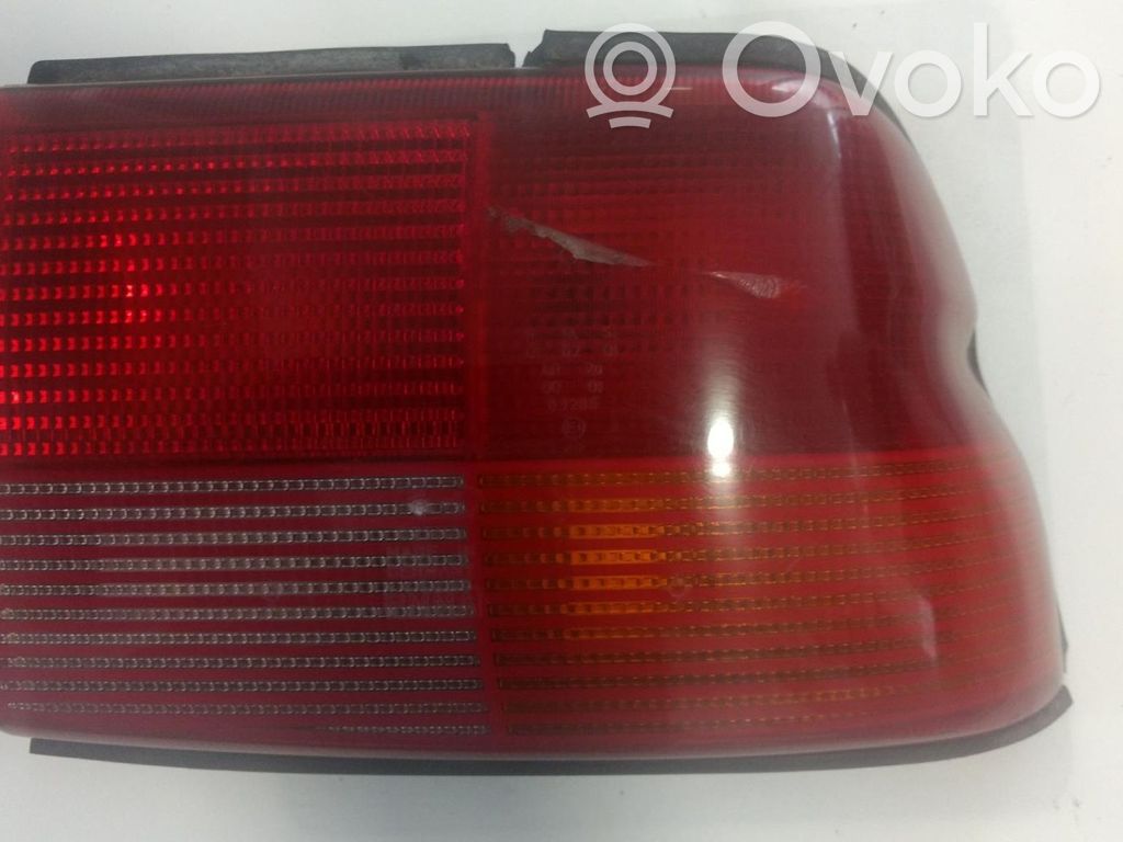Ford Escort Aizmugurējais lukturis virsbūvē 