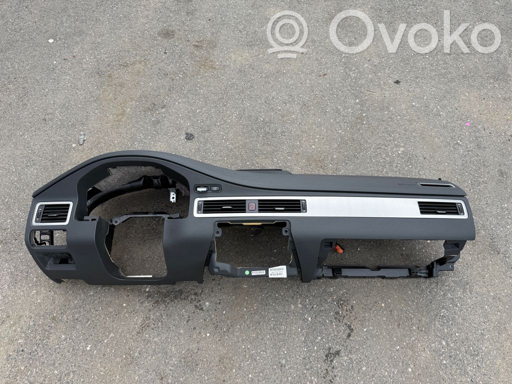 Volvo S80 Panelė 