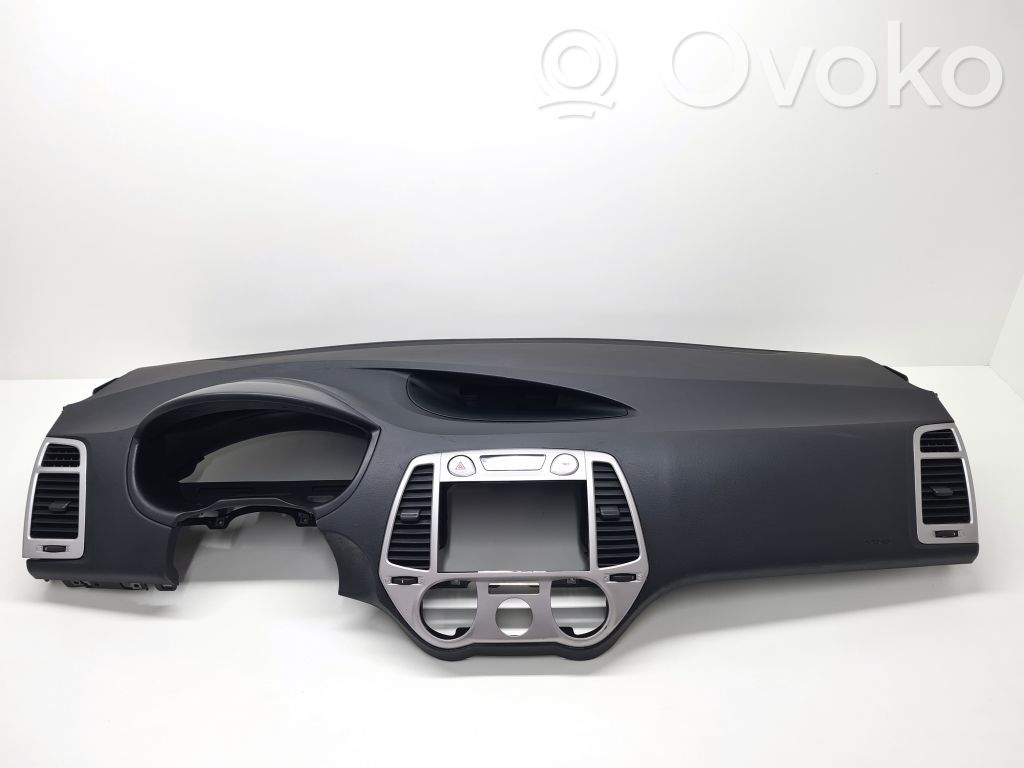 Hyundai i20 (PB PBT) Panel de instrumentos 