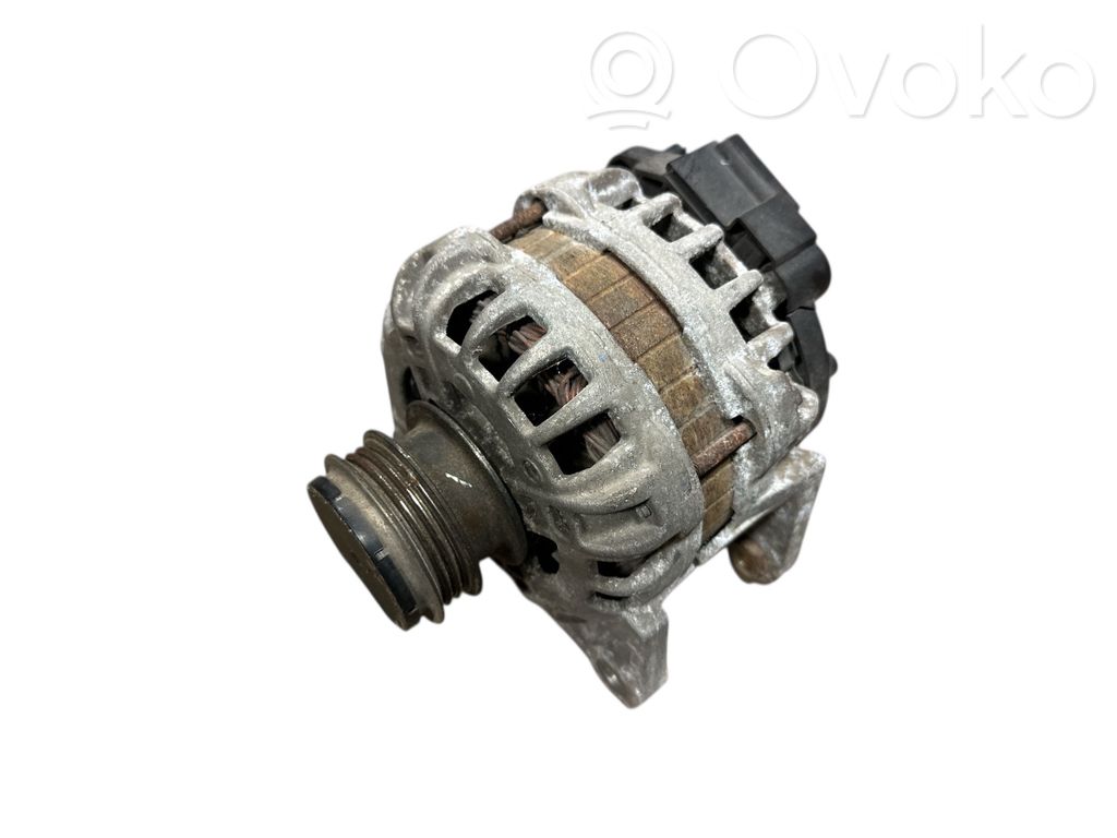 Renault Clio IV Generatore/alternatore 