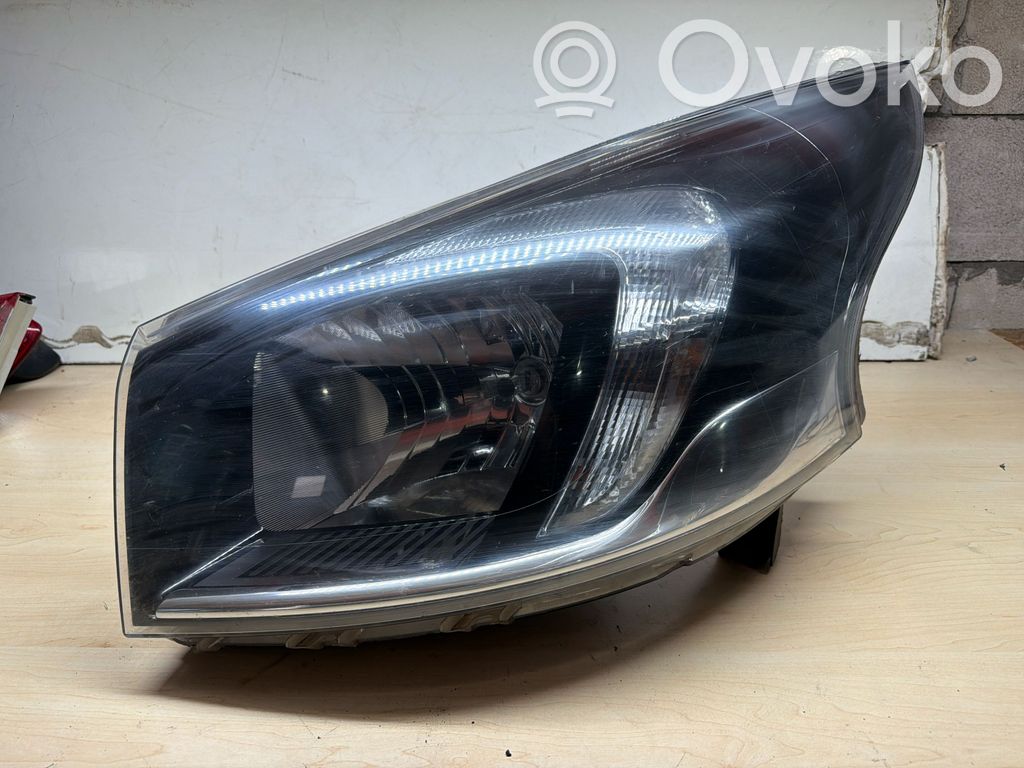 Opel Vivaro Far 