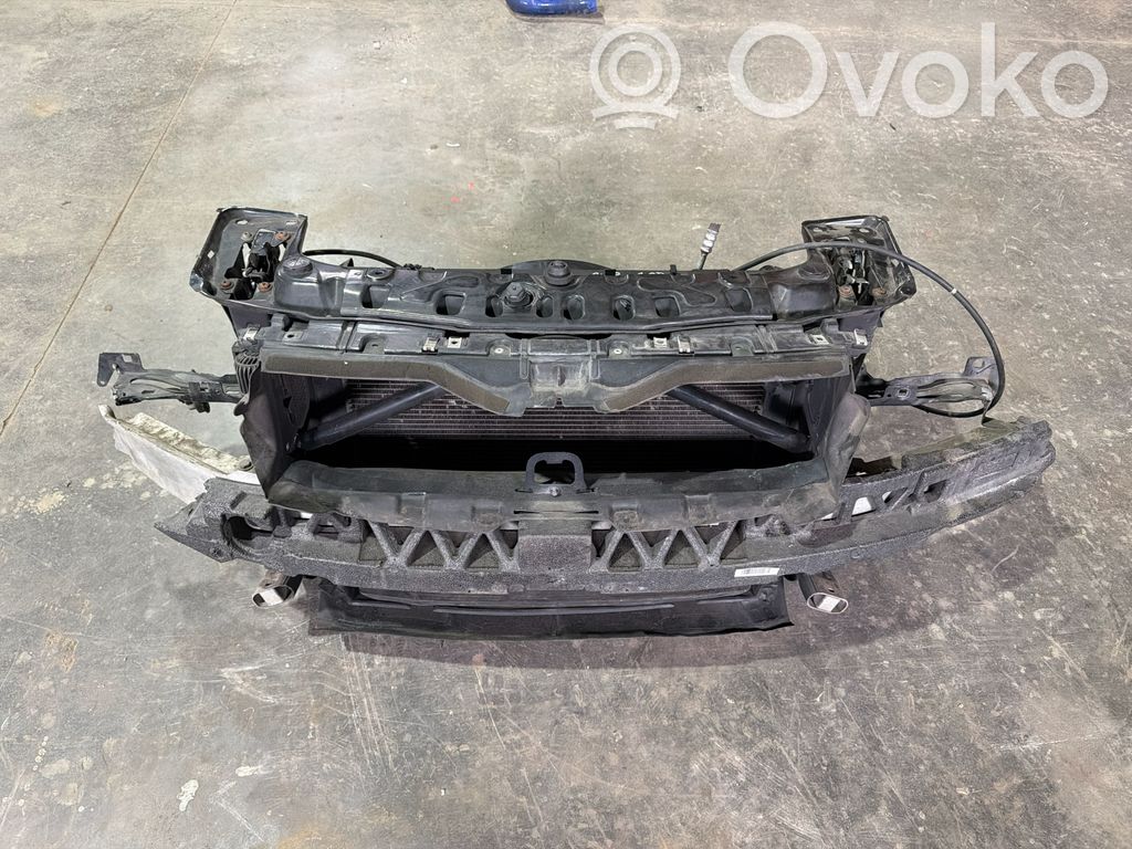 BMW 4 F32 F33 Pas przedni 