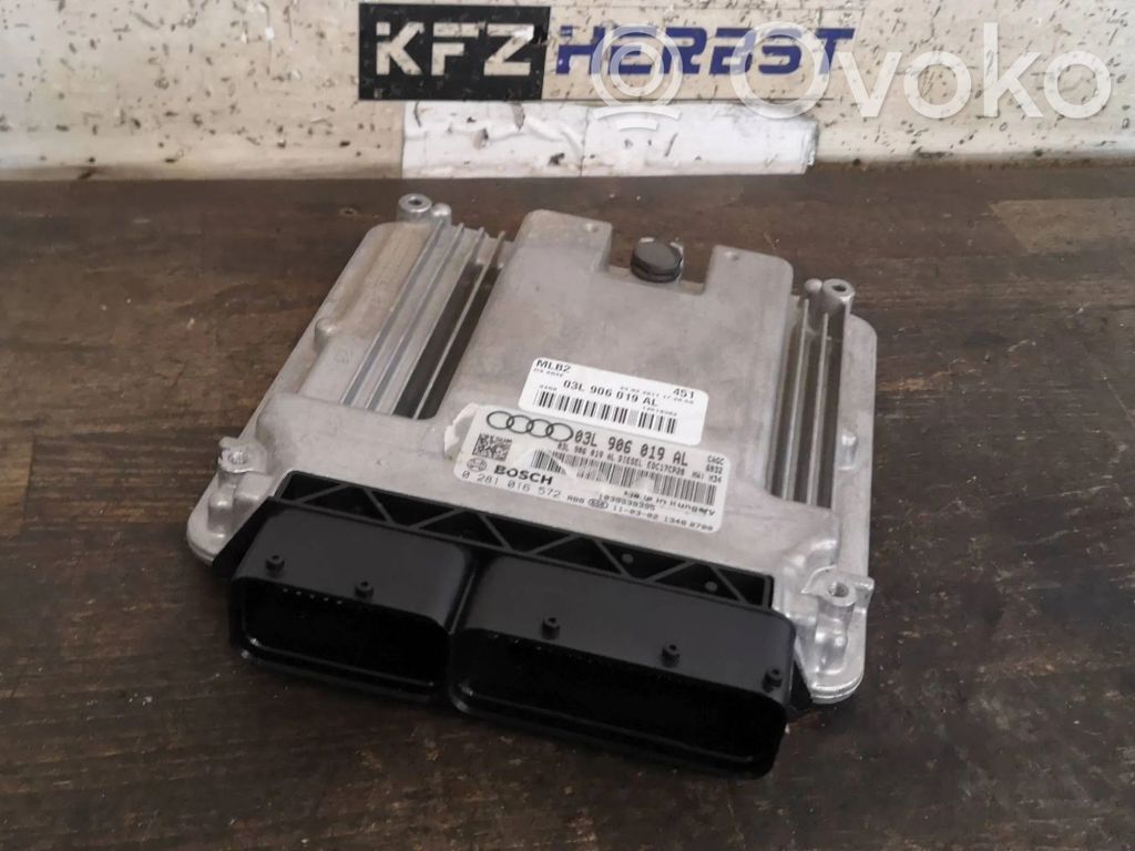 Audi A4 S4 B8 8K Engine control unit/module 