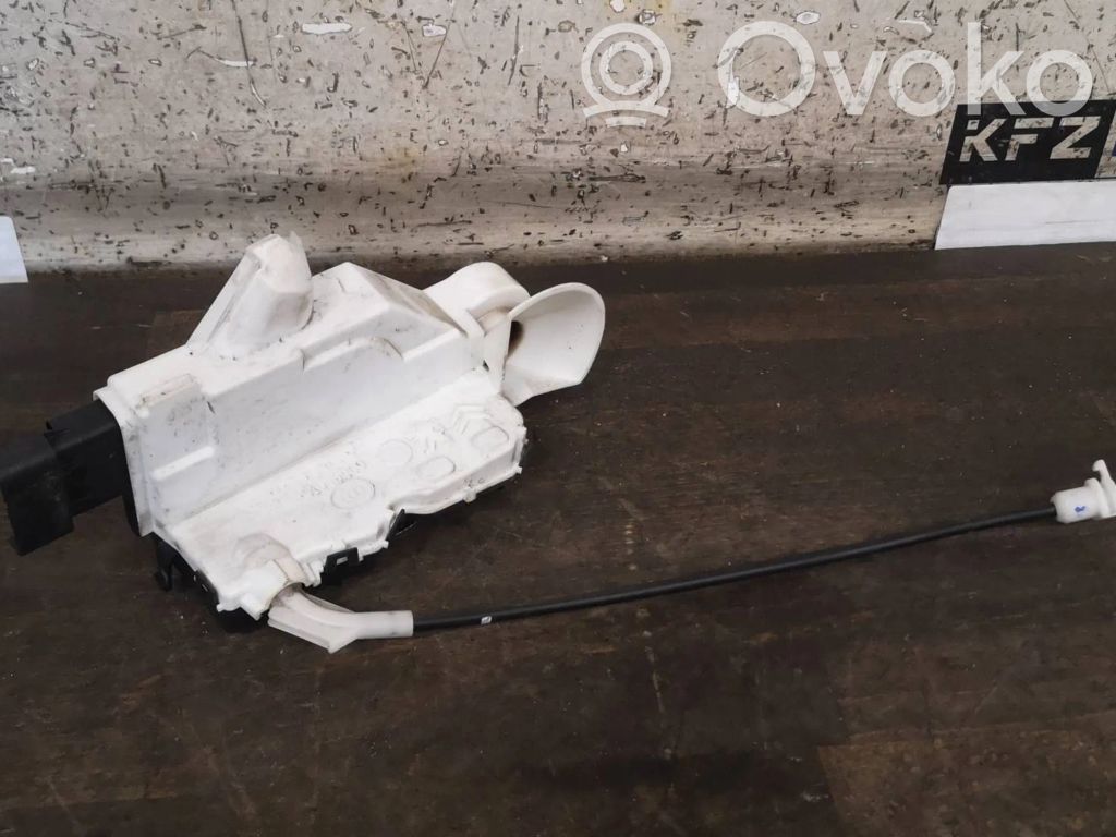 Citroen C3 Front door lock 
