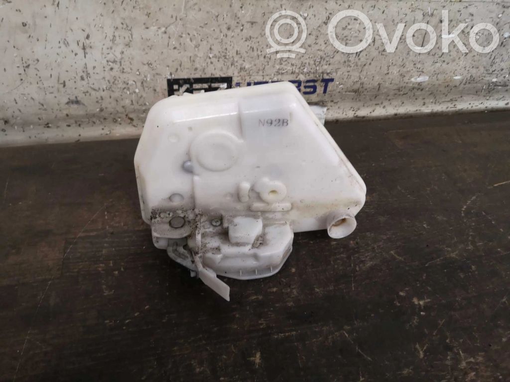 Mazda CX-3 Front door lock 