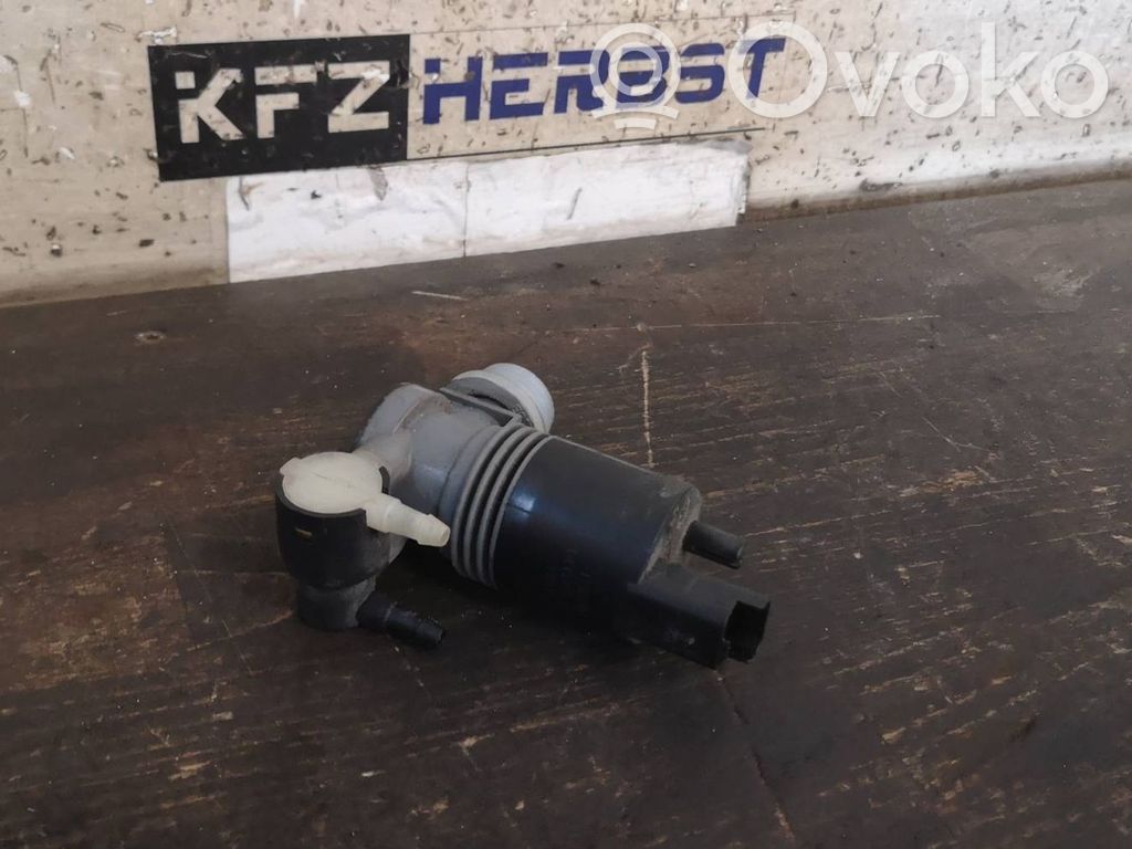 Renault Trafic III (X82) Windscreen/windshield washer pump 