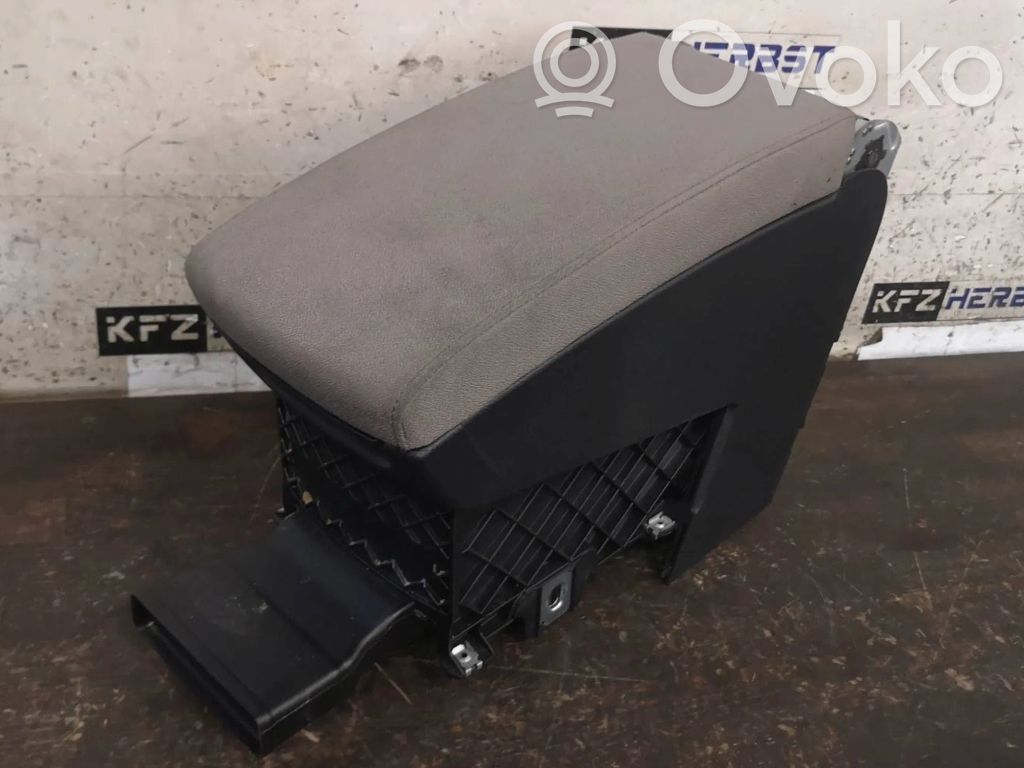 Volkswagen PASSAT B6 Center console 