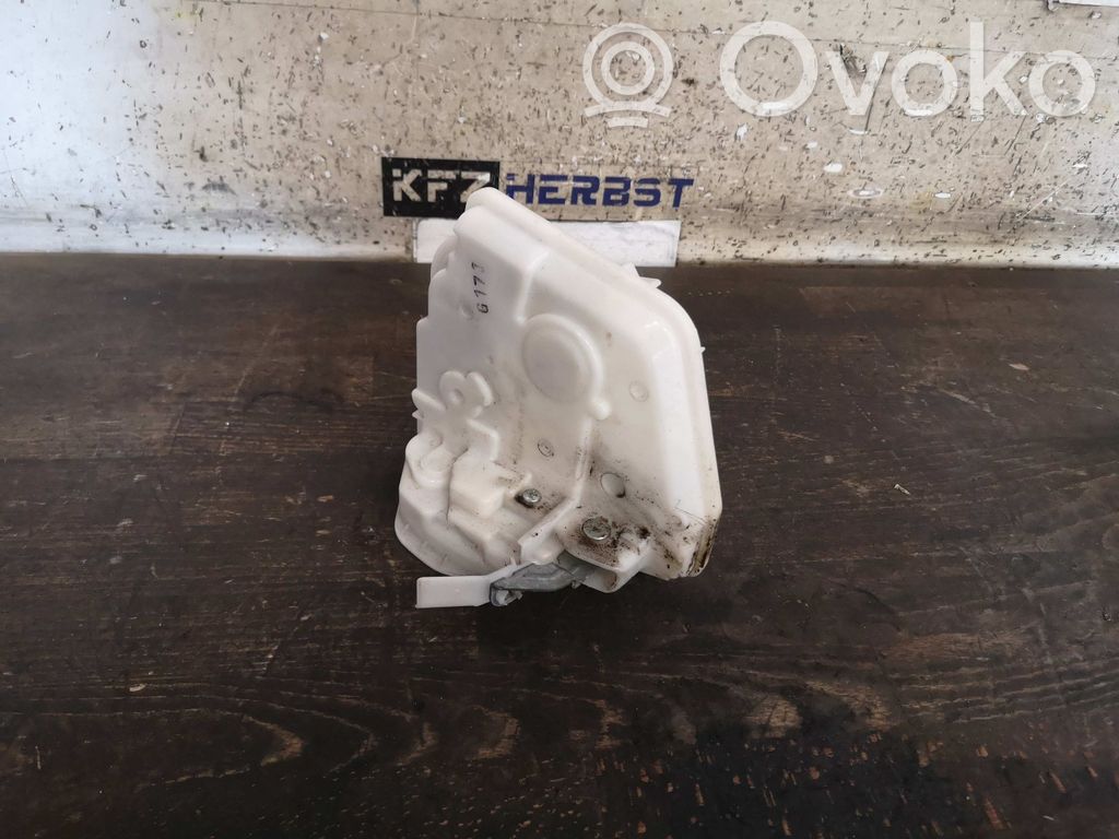 Mazda 2 Rear door lock 