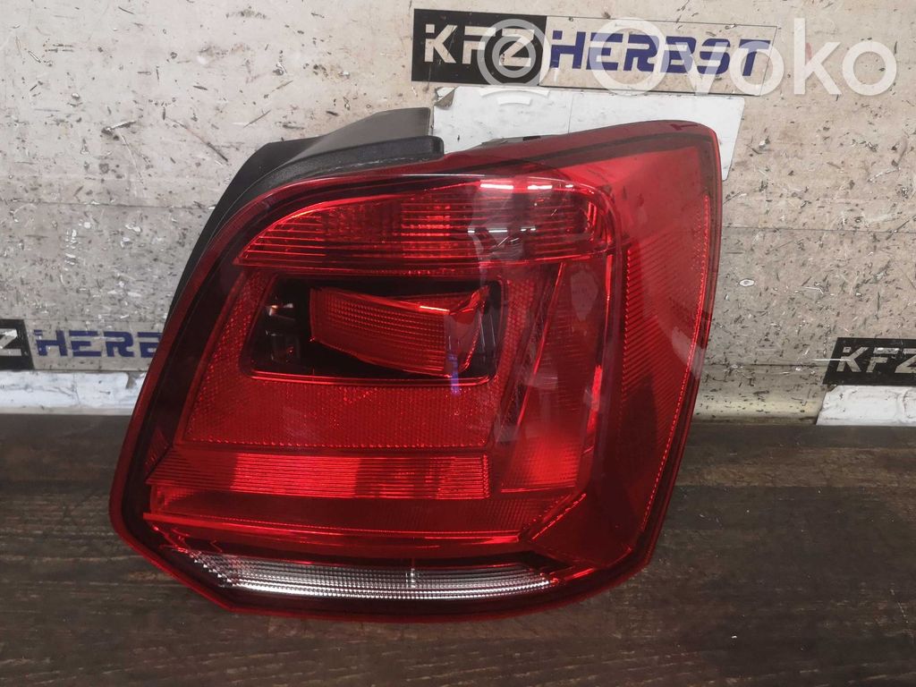 Volkswagen Polo V 6R Lampa tylna 