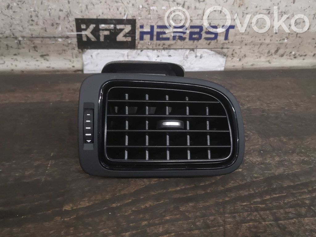 Volkswagen Polo V 6R Dysze / Kratki środkowego nawiewu deski rozdzielczej 