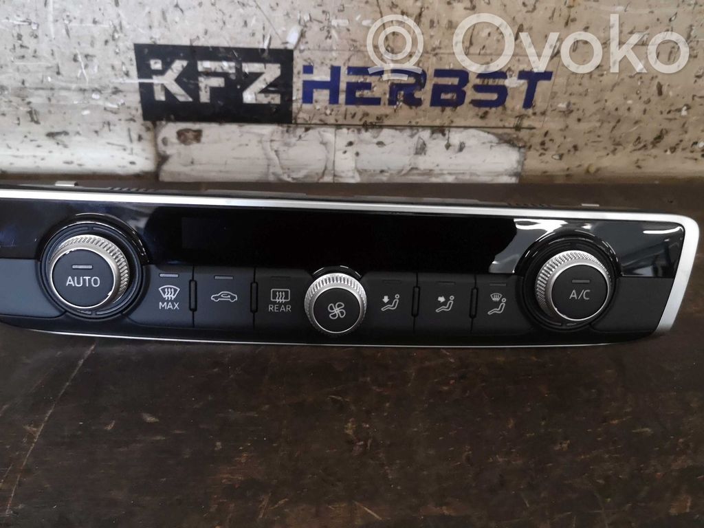 Audi Q2 - Climate control unit 