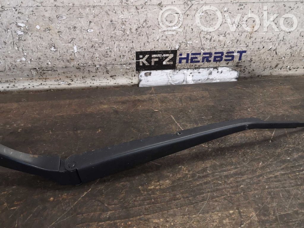 Mazda 2 Front wiper blade arm 