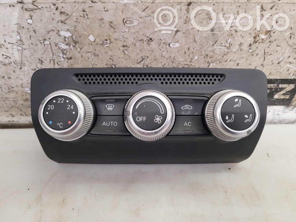 Audi A1 Interior fan control switch 