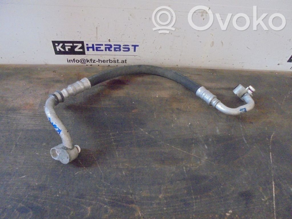 Ilmastointilaitteen putki (A/C)   1K0820721C,1K0820721C,1K0820721C