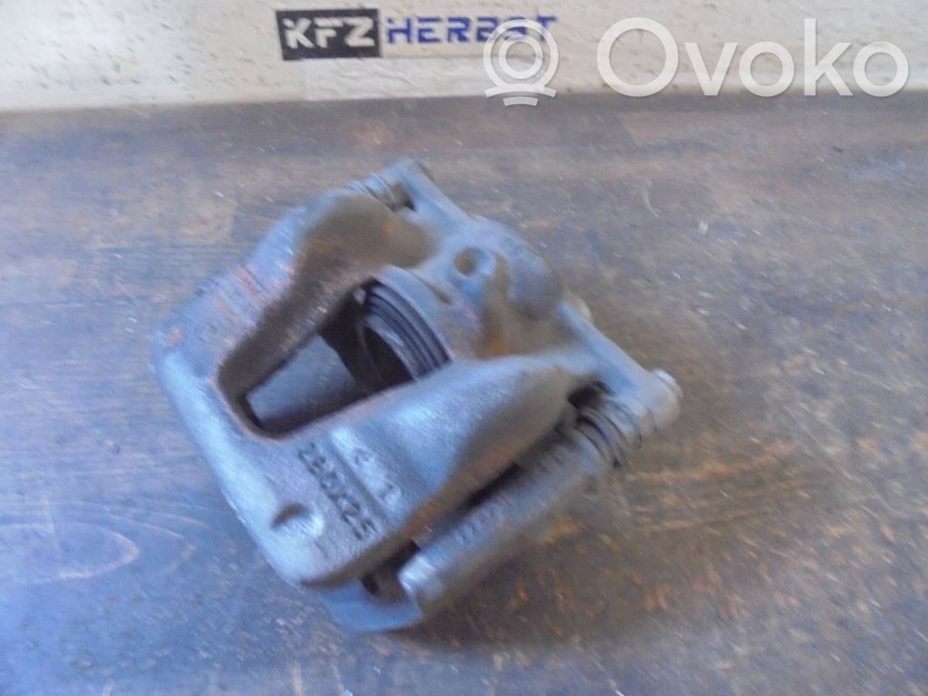 Mercedes-Benz A W176 Pinza del freno anteriore