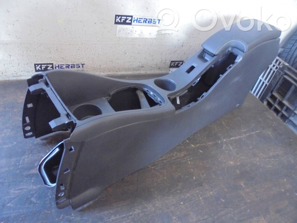 Renault Fluence Center console 