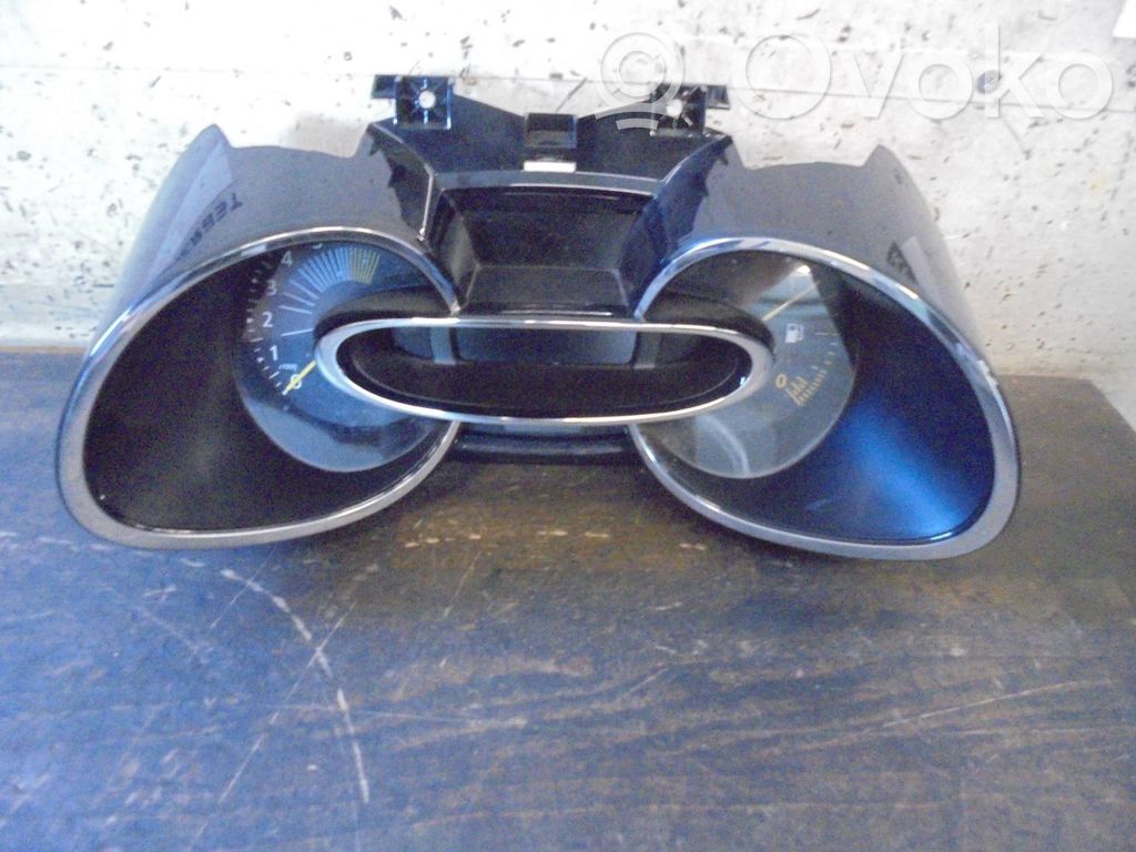 Renault Clio IV Speedometer (instrument cluster) 