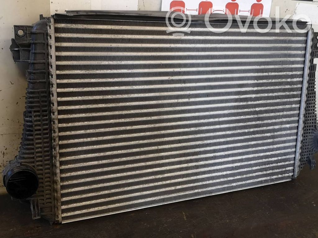 Volkswagen Amarok Interkūlerio radiatorius 