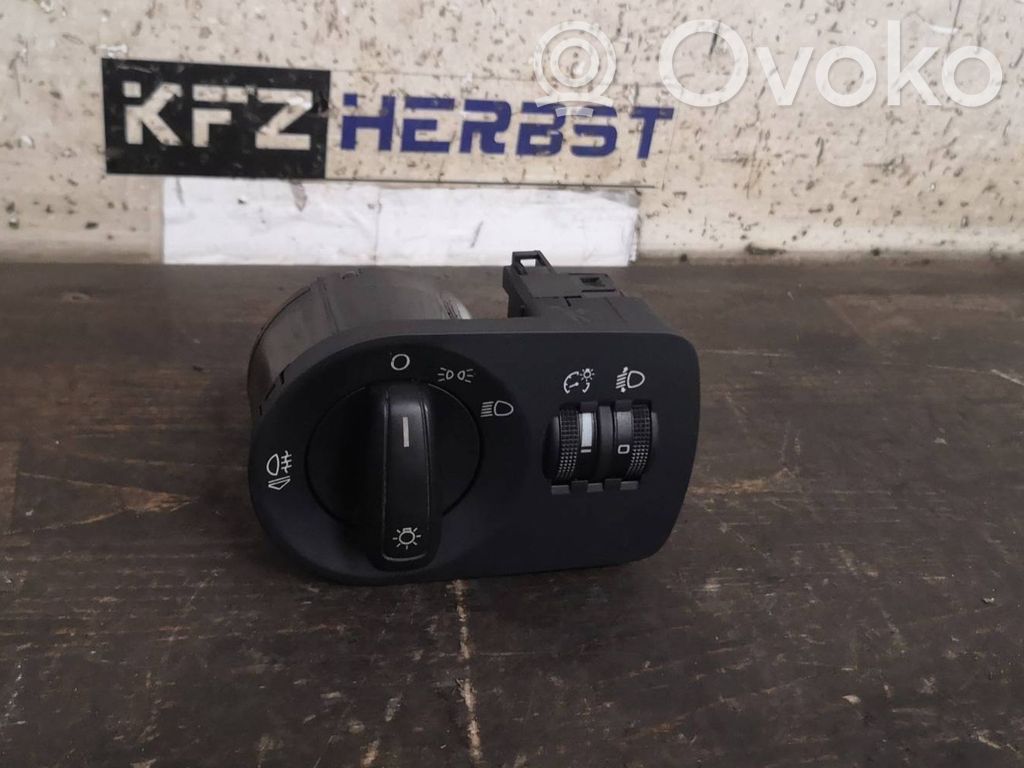 Audi A1 Light switch 