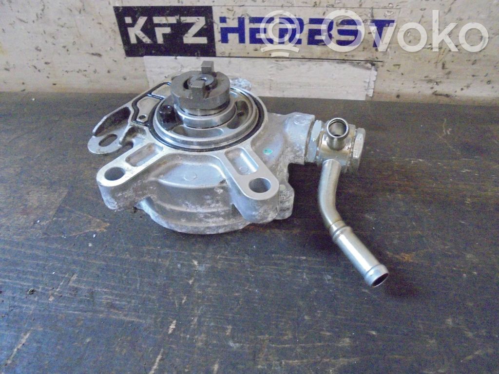 Mazda 2 Pompe à vide 