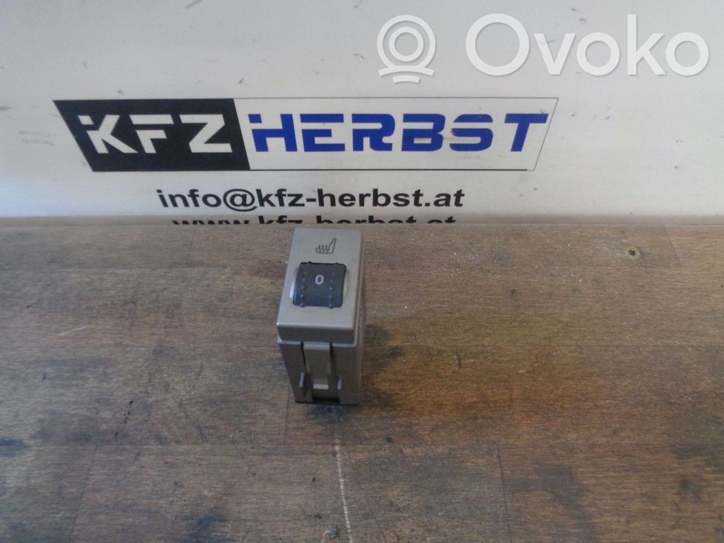 Comutator încălzire scaune   8V4T19K314AB,8V4T19K314AB,8V4T19K314AB