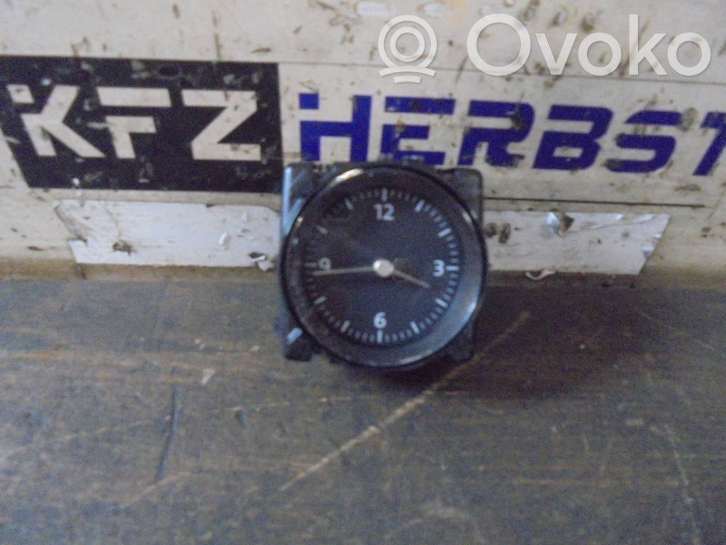 Volkswagen PASSAT B8 Ceas 