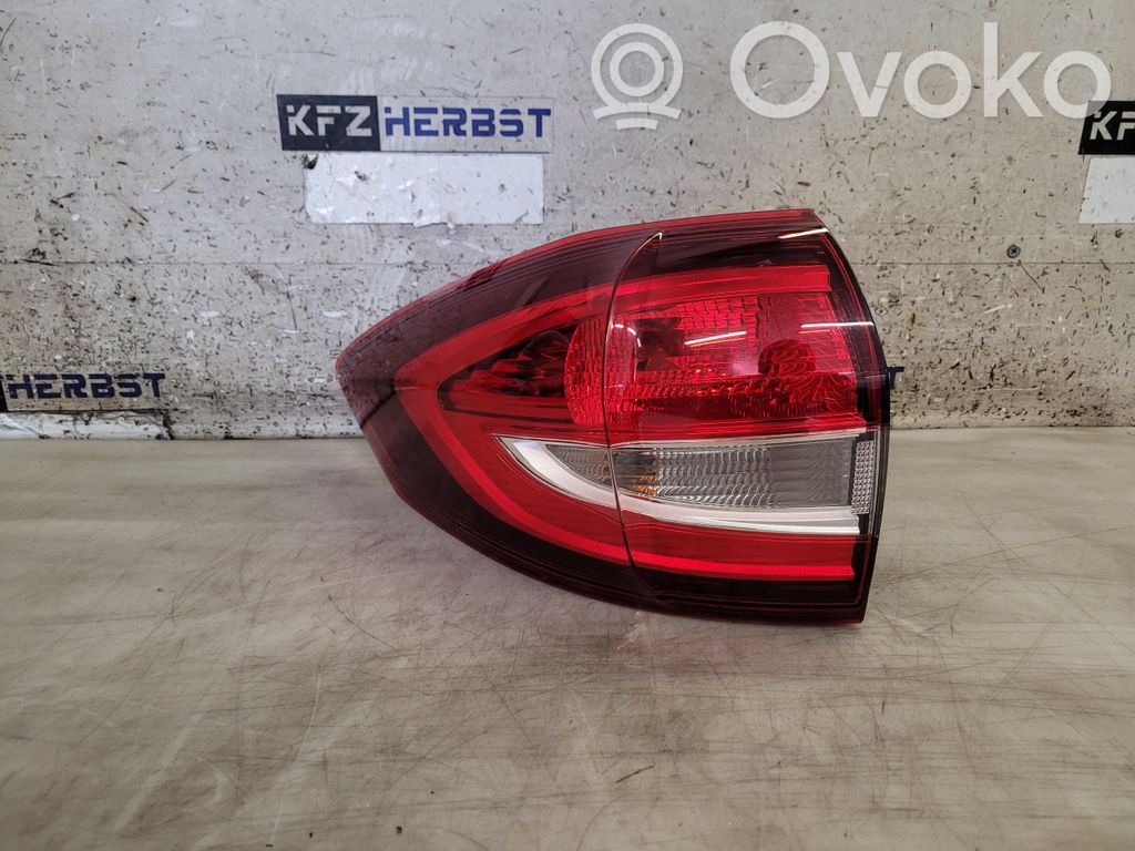 Ford C-MAX II Galinis žibintas kėbule 
