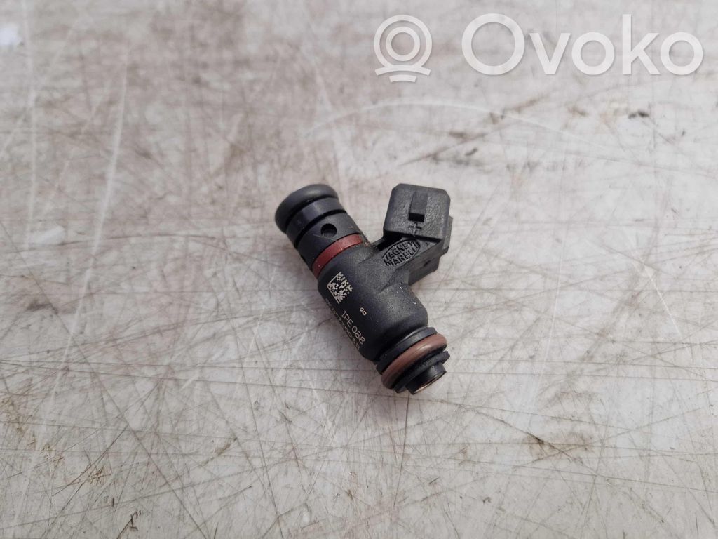 Fiat 500 Fuel injector 