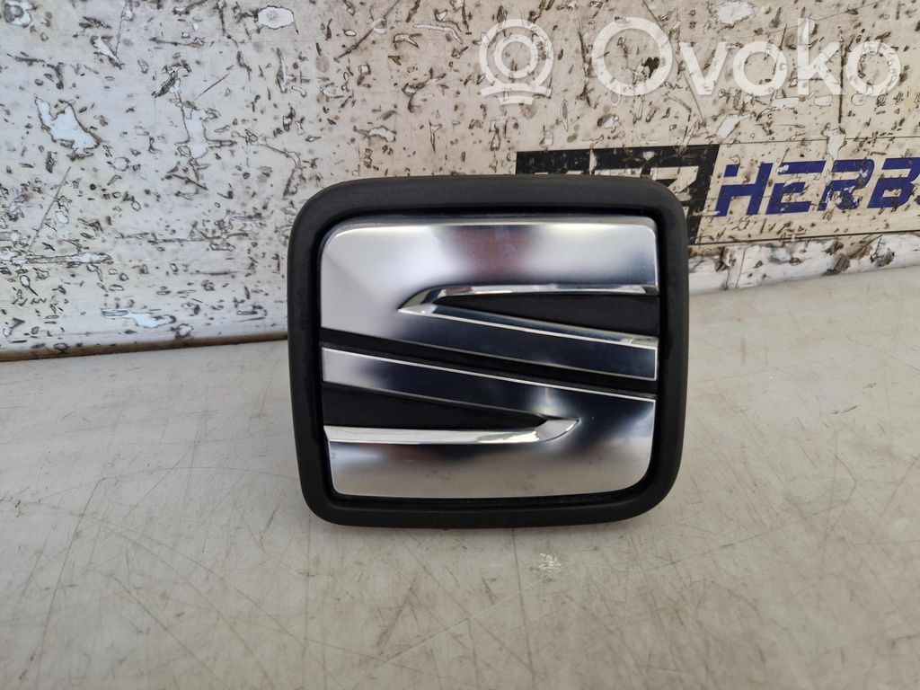 Seat Leon IV Fuel tank opening switch 