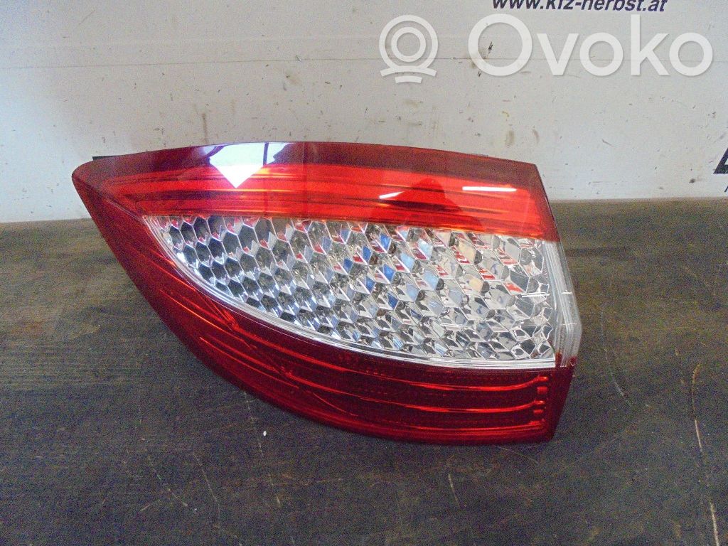 Ford Mondeo MK IV Luci posteriori