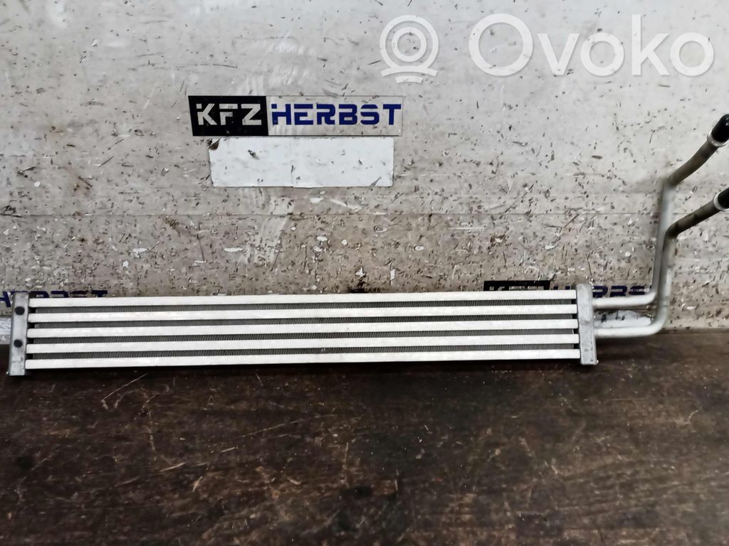 BMW 7 F01 F02 F03 F04 Radiatore dell’olio del motore 