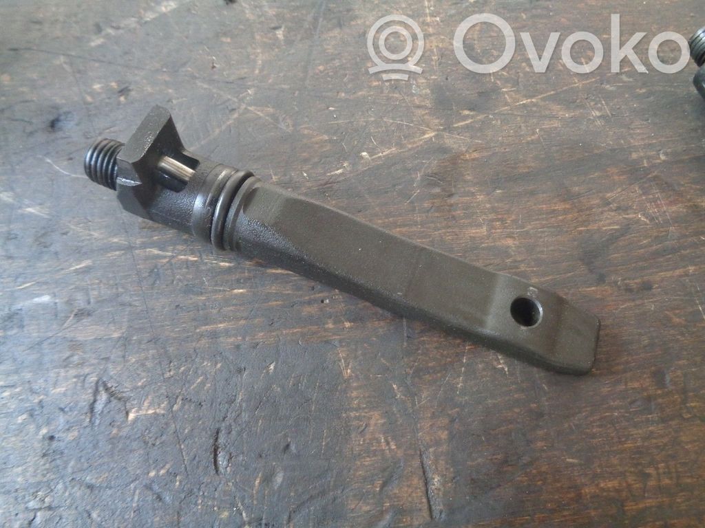 Inyector de combustible   J2,J2